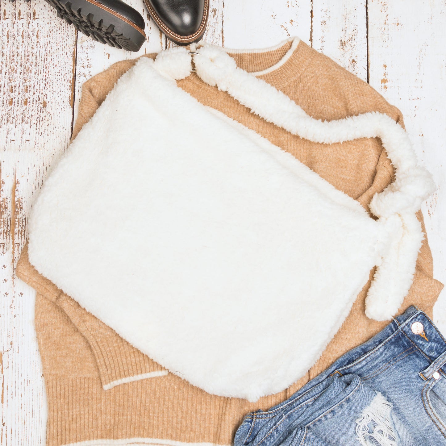 Boucle Sherpa Messenger Bag