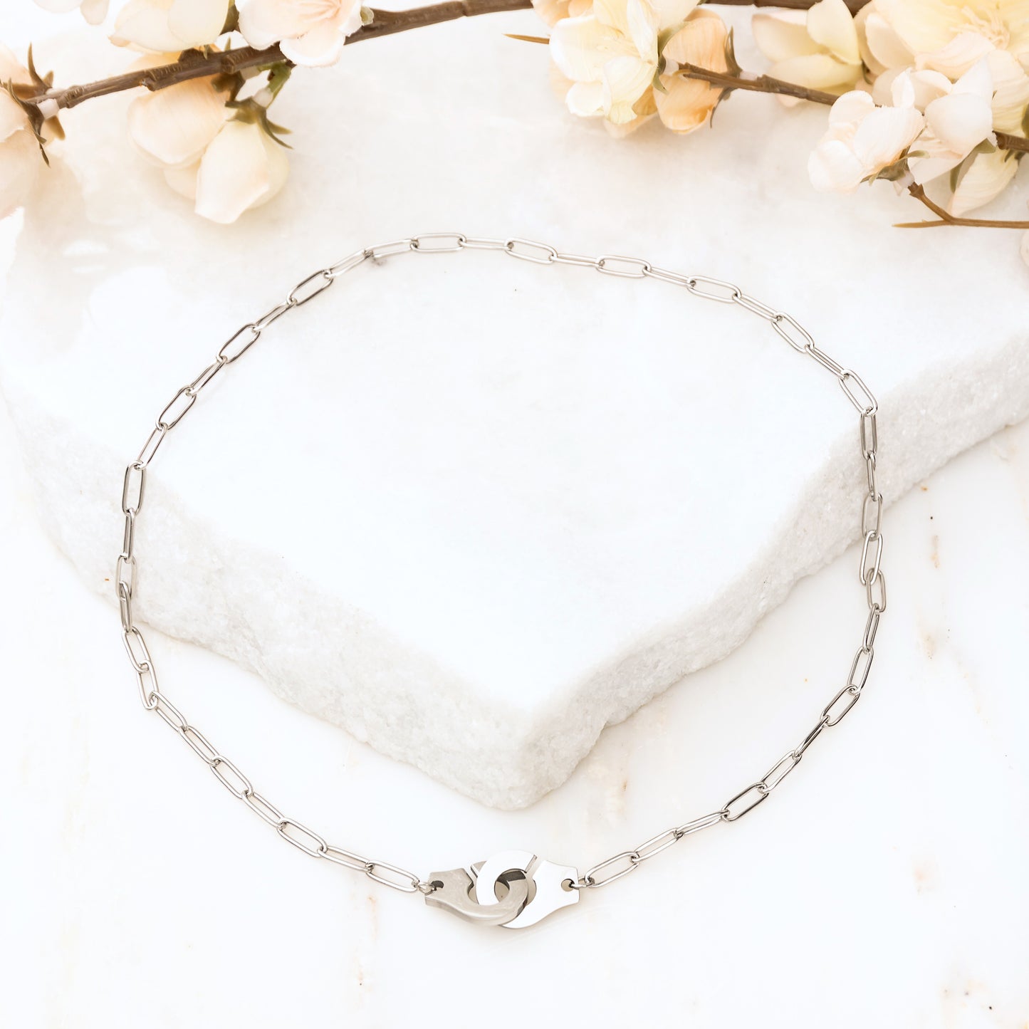 18K STAINLESS STEEL HANDCUFF NECKLACE
