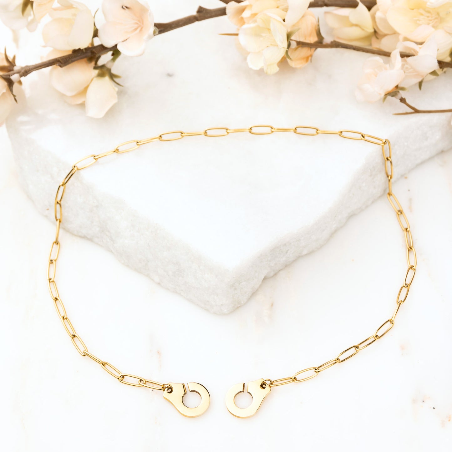 18K STAINLESS STEEL HANDCUFF NECKLACE