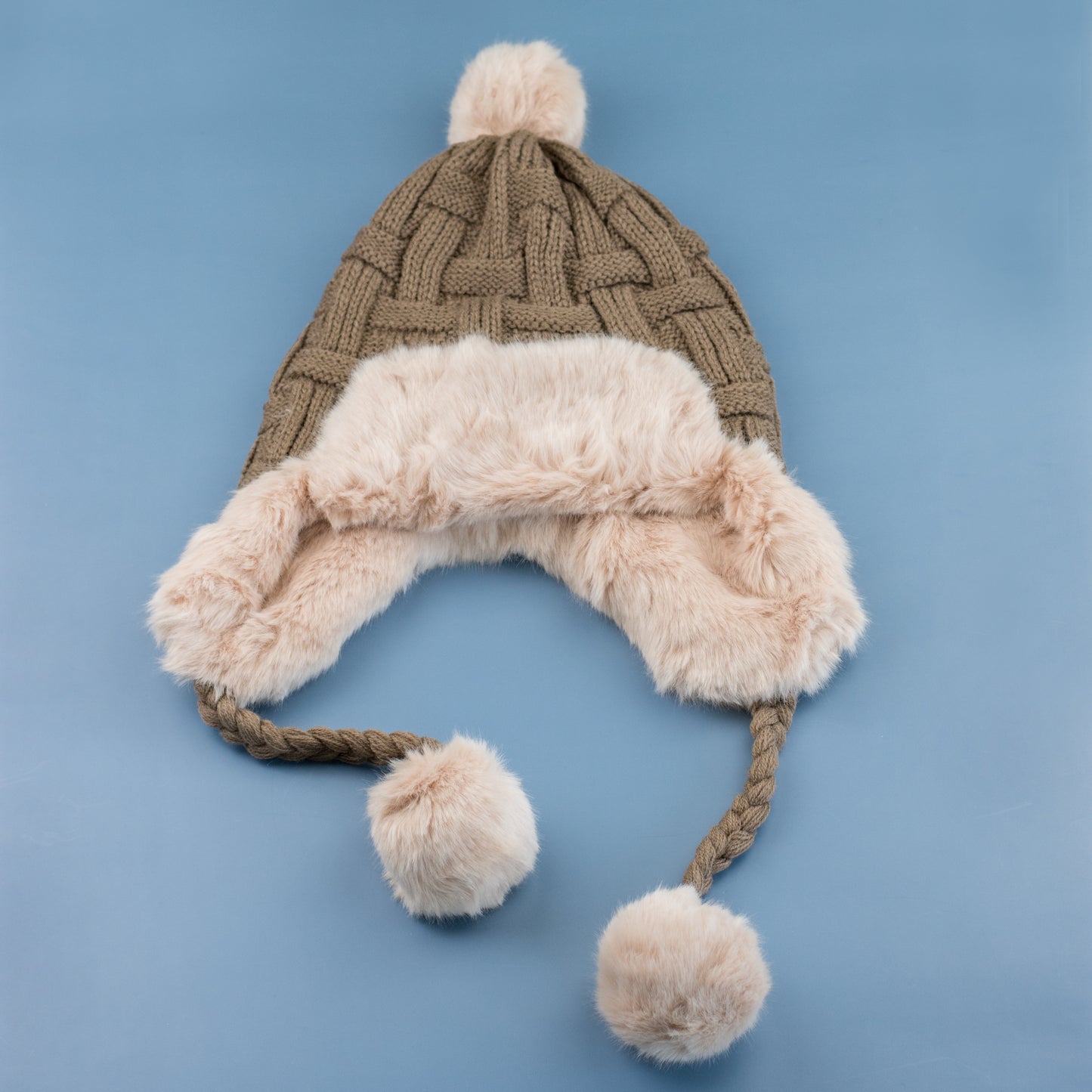 Cable Weave Pom Trapper Hat